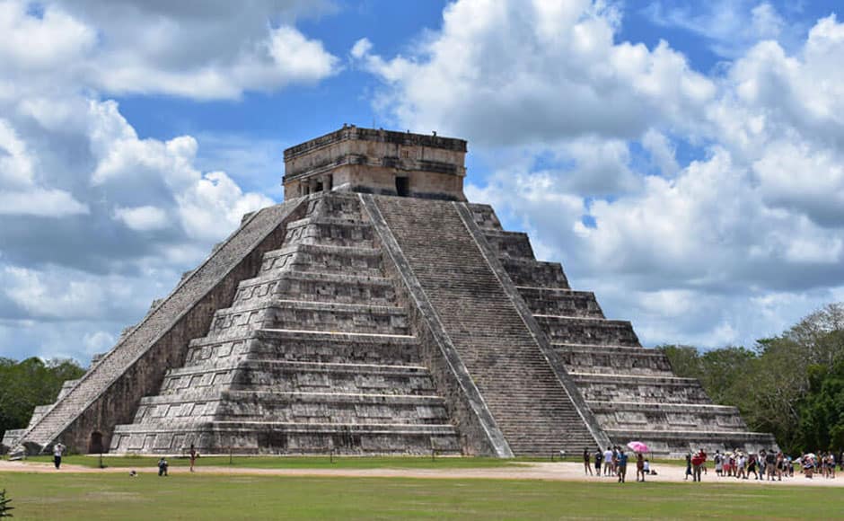 chichen itza Country-with-no-quarantine-Mexico