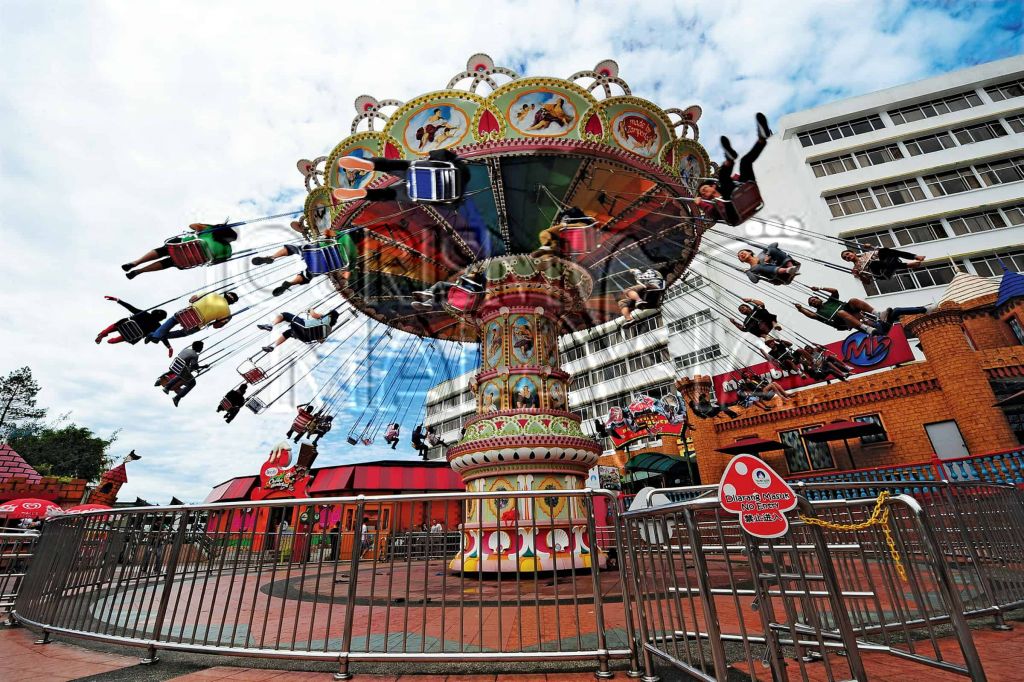 Phase 3: Genting reopens to Pahang residents