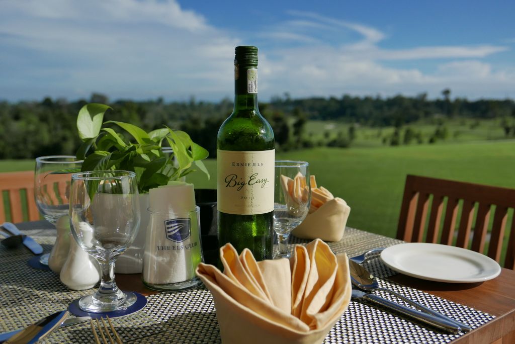 wine by the golf course