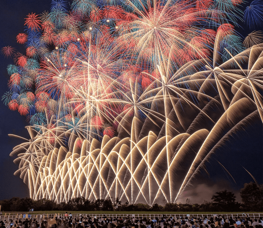 JAPAN'S SUMMER SEASON TO VISIT 2022 Akagawa Fireworks