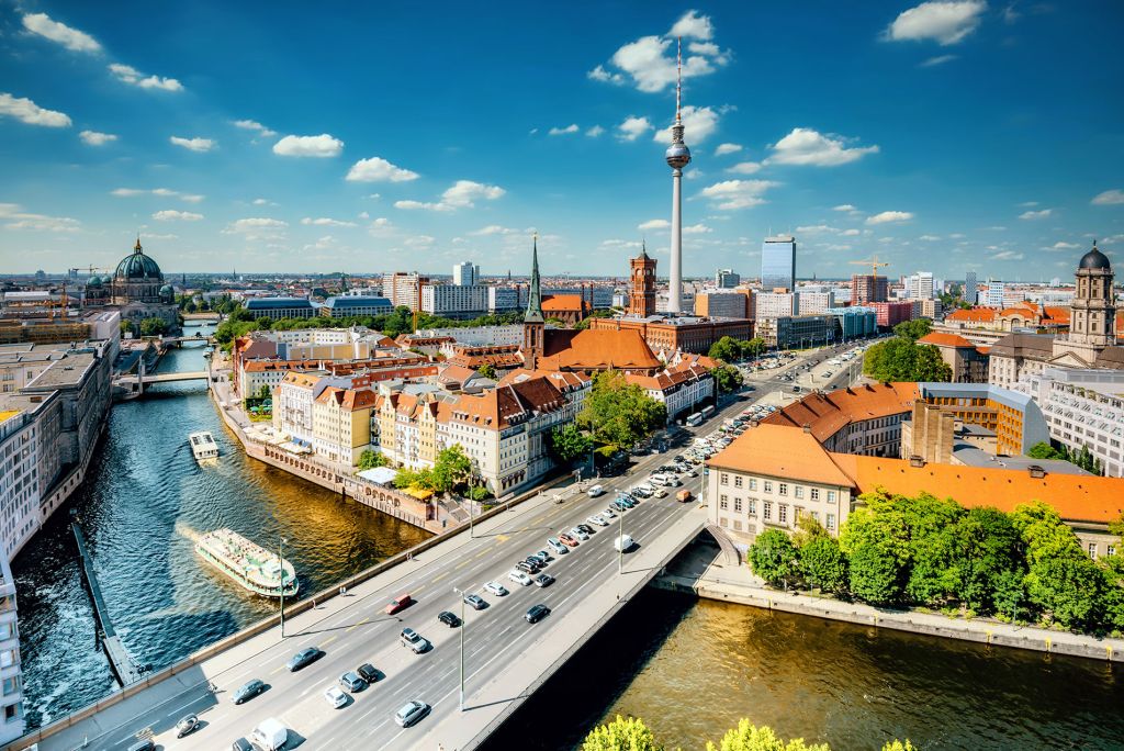 tra-germany-europe-city-canal