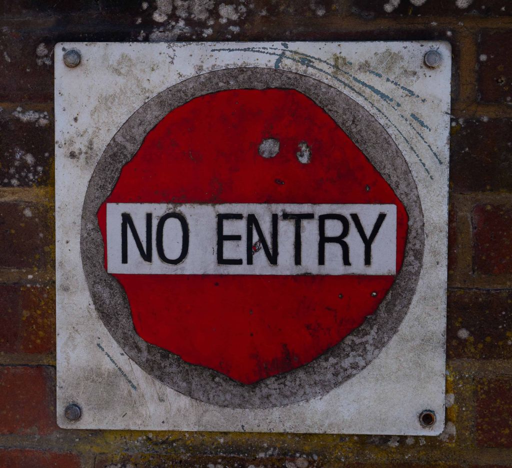 No entry 