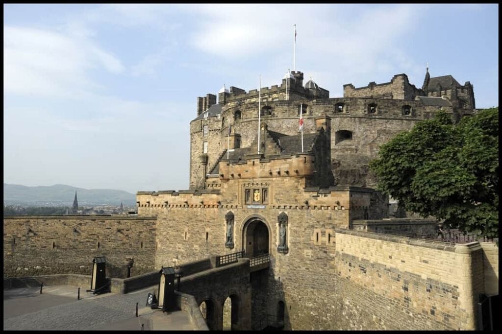 Scotland Travel Top 3 Cities in the World: Edinburgh