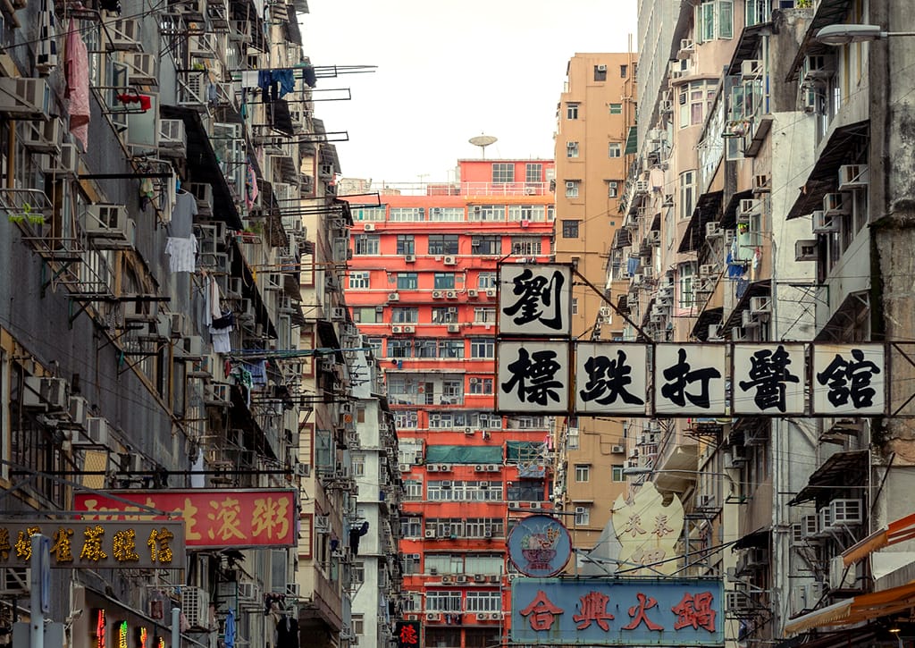 west-kowloon-hong-kong-neon-sign-day