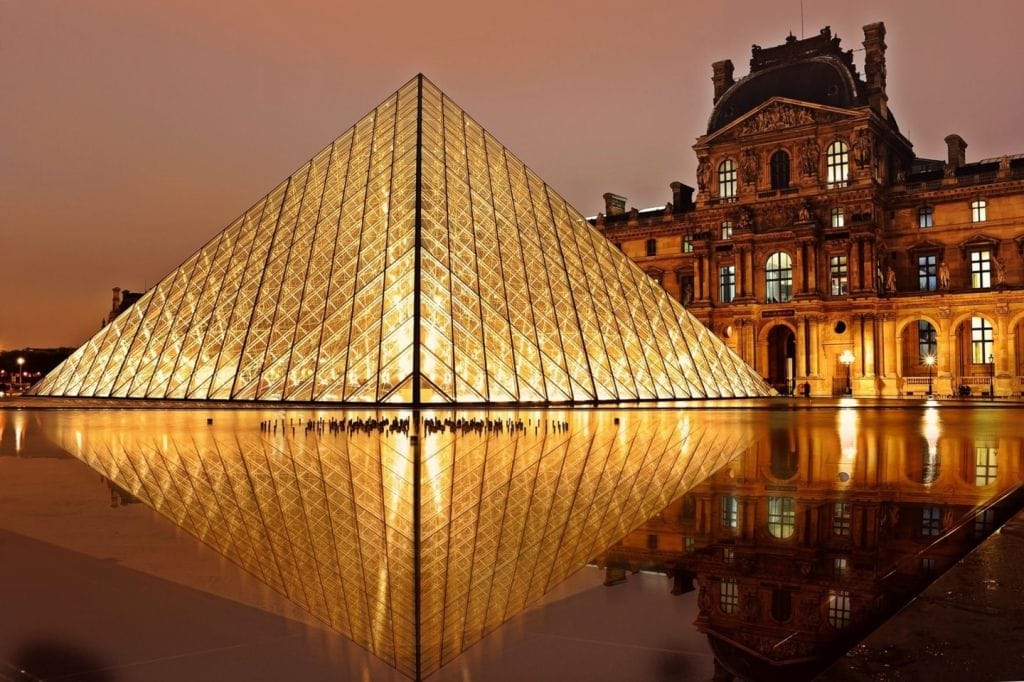 building 102840 1 Paris travel