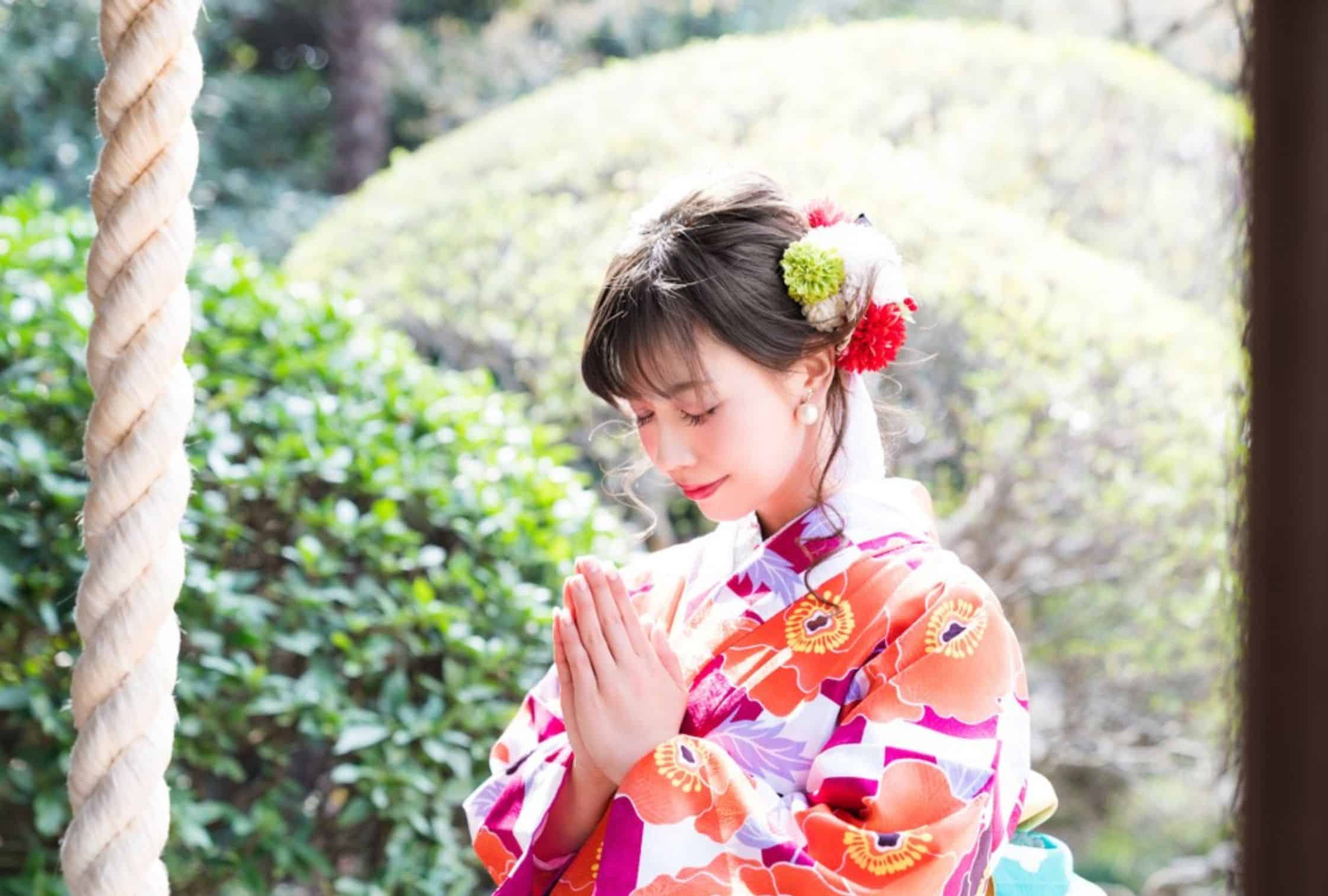 JapanTemple 1 new year celebrations in Japan