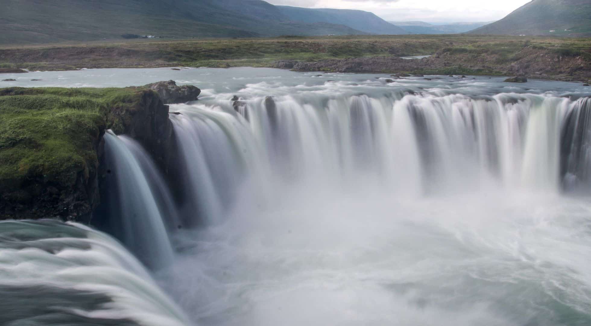 northern lights cruise- goðafoss waterfall-iceland