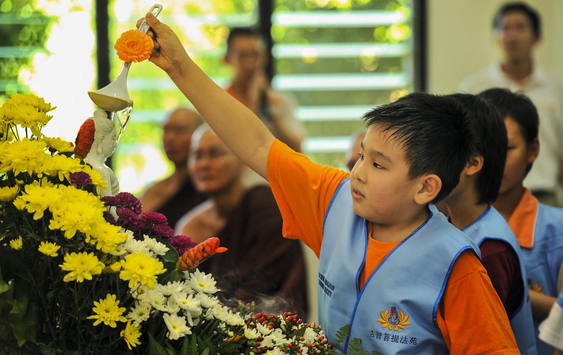 bathing buddha Wesak day