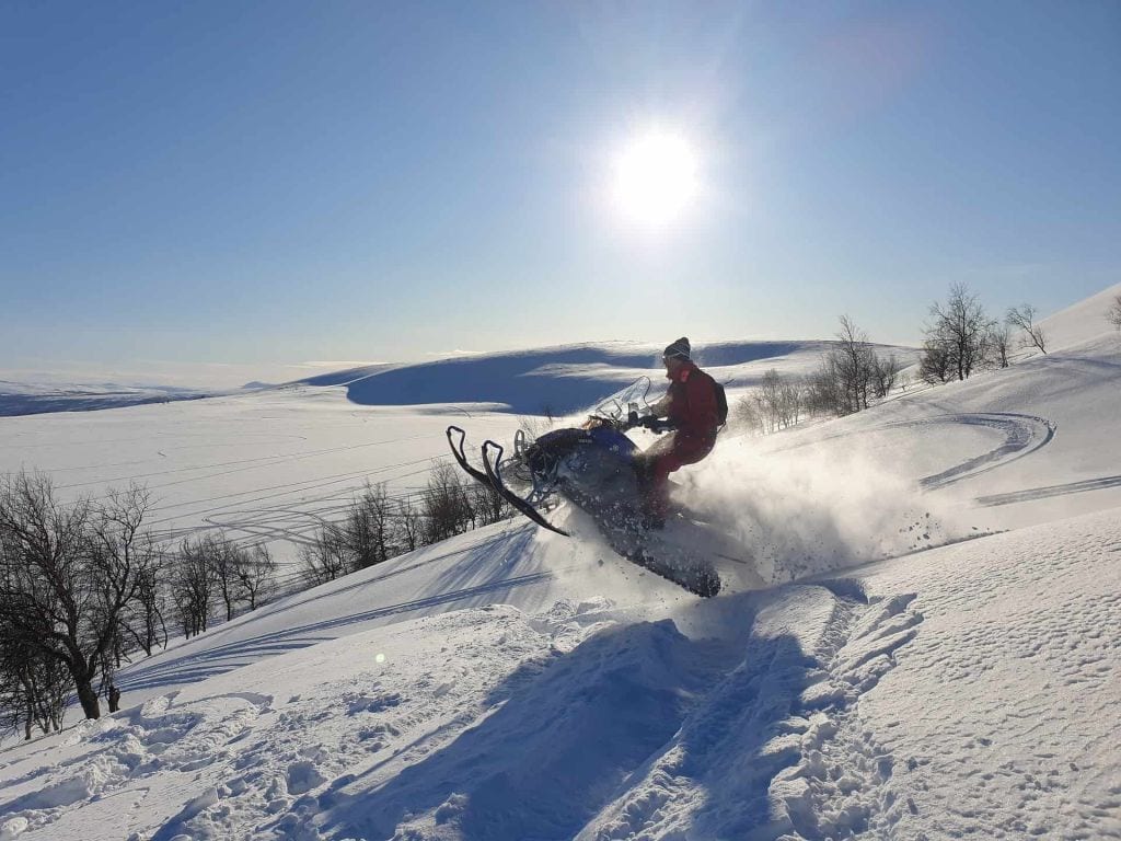 iceland-snowmobile