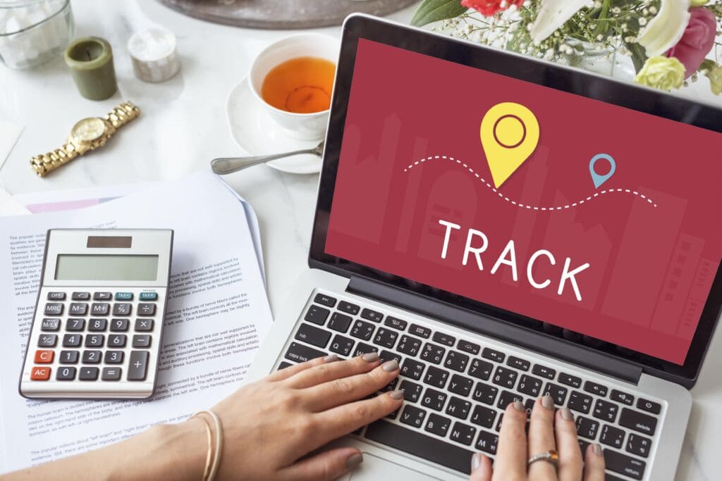 tracker travel gift ideas