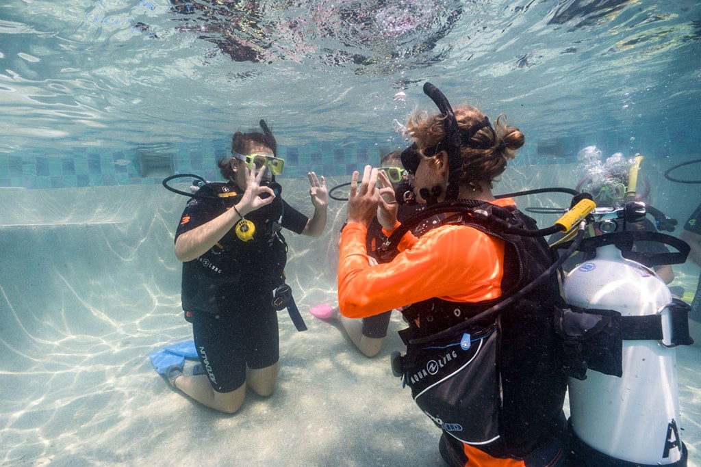 australia-nsw-byron-bay-dive-centre