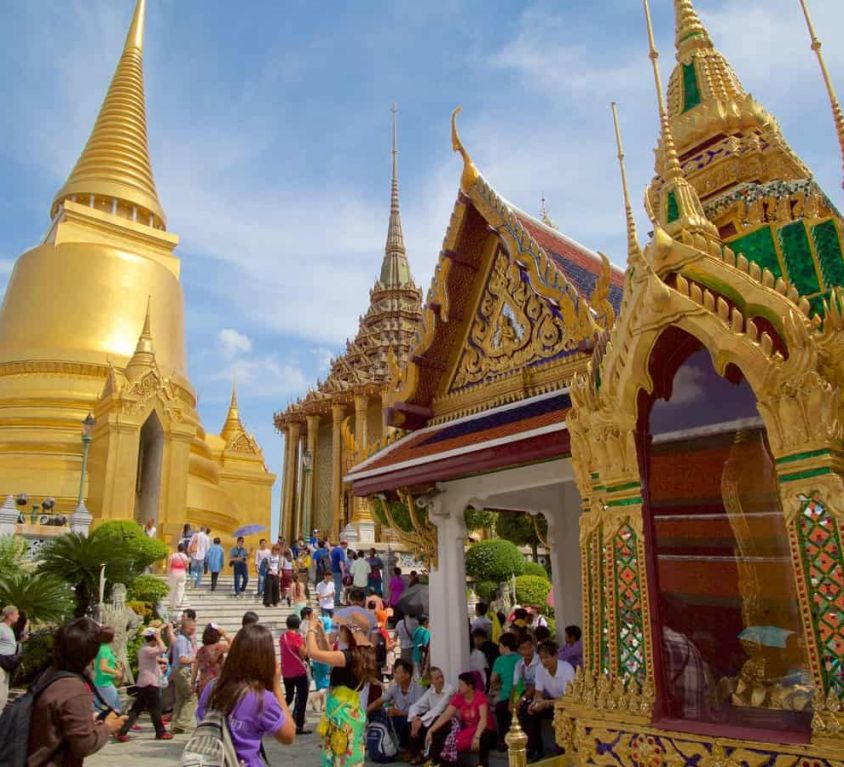 emerald buddha-bangkok thailand