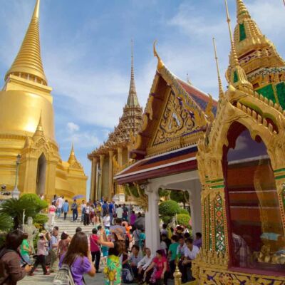 emerald buddha-bangkok thailand