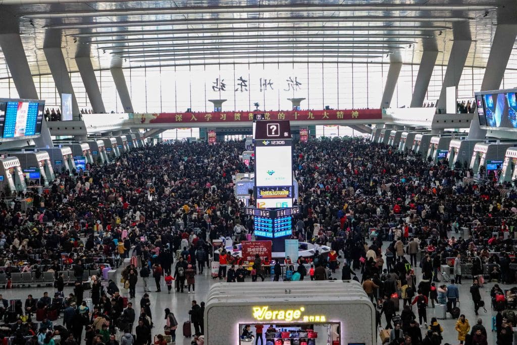 Airport travel Chaos How to manage travel chaos