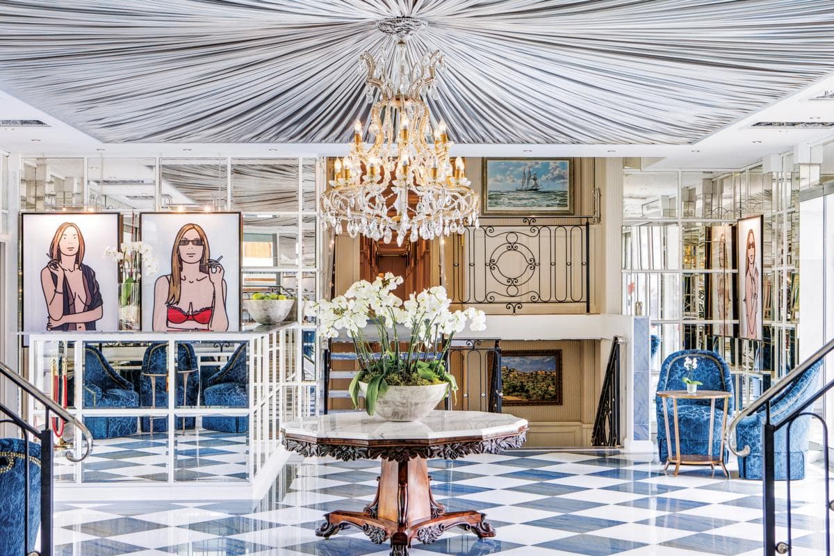 Uniworld RE Lobby 0340
