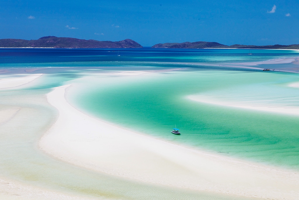 australia-queensland-whitehaven-beach-whitsunday-islands