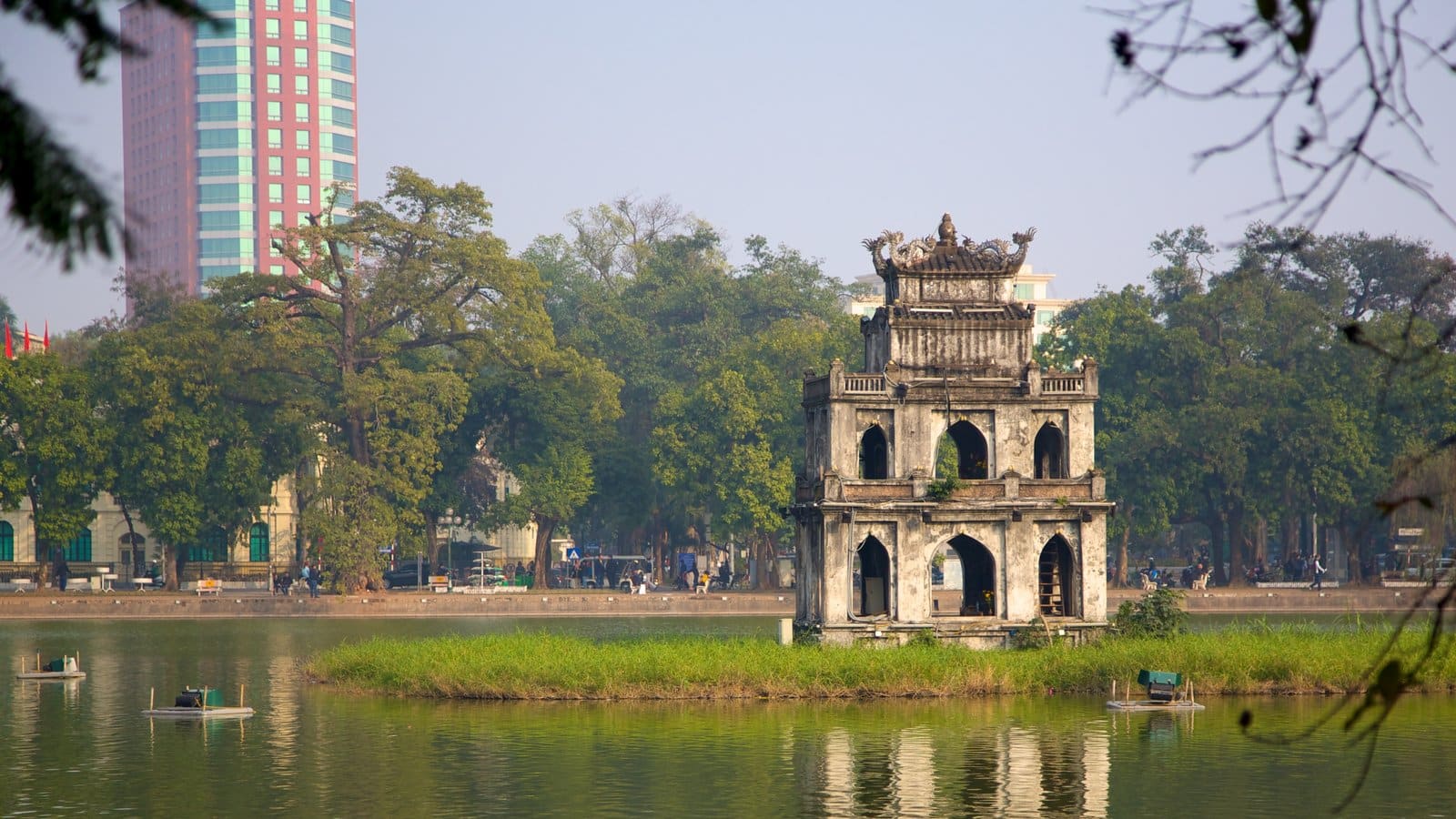 hoan kiem lake hanoi