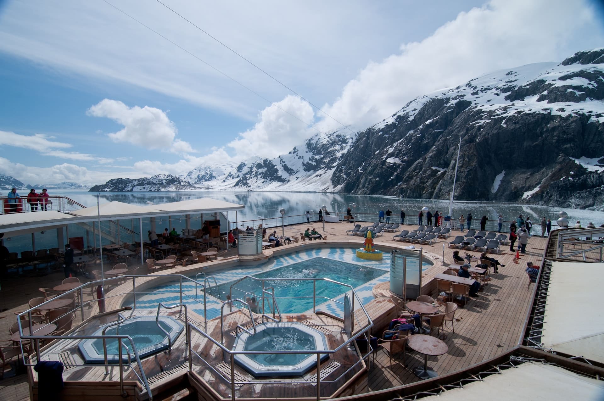 glacier bay seen from cruise