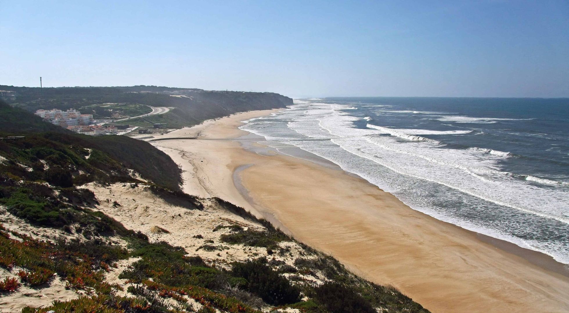 Praia-de-Paredes-da-Vitoria