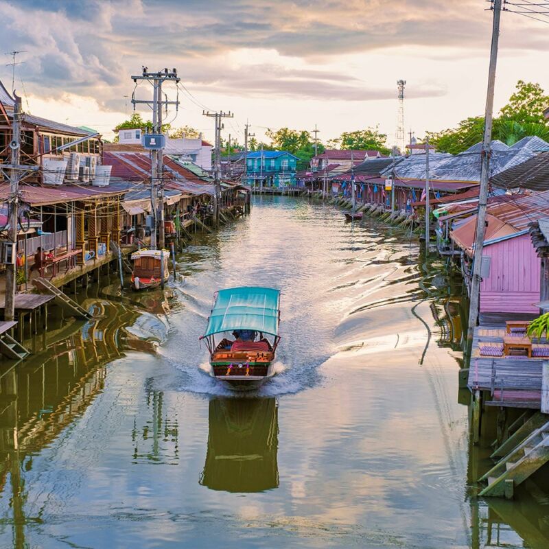 Baan Kornn: Soul of Thai hospitality, Floating Market