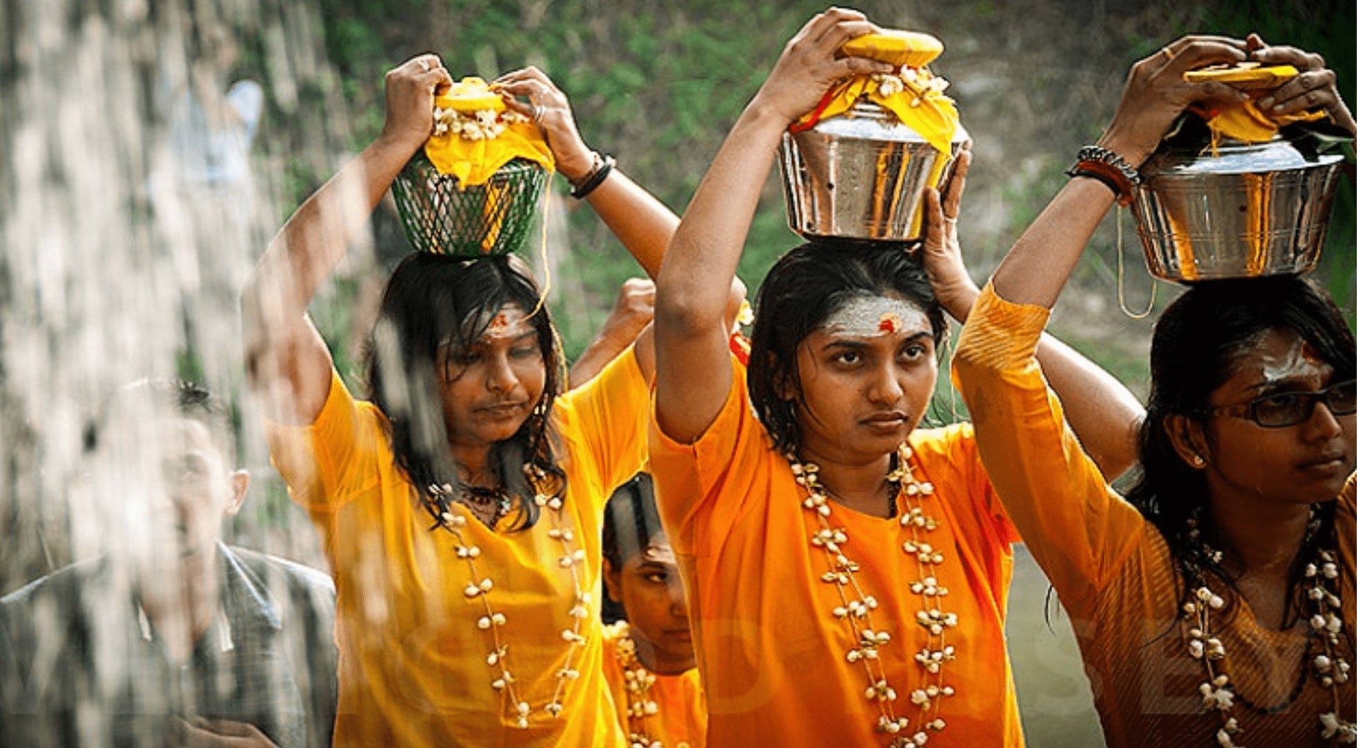 thaipusam travel-yellow attire