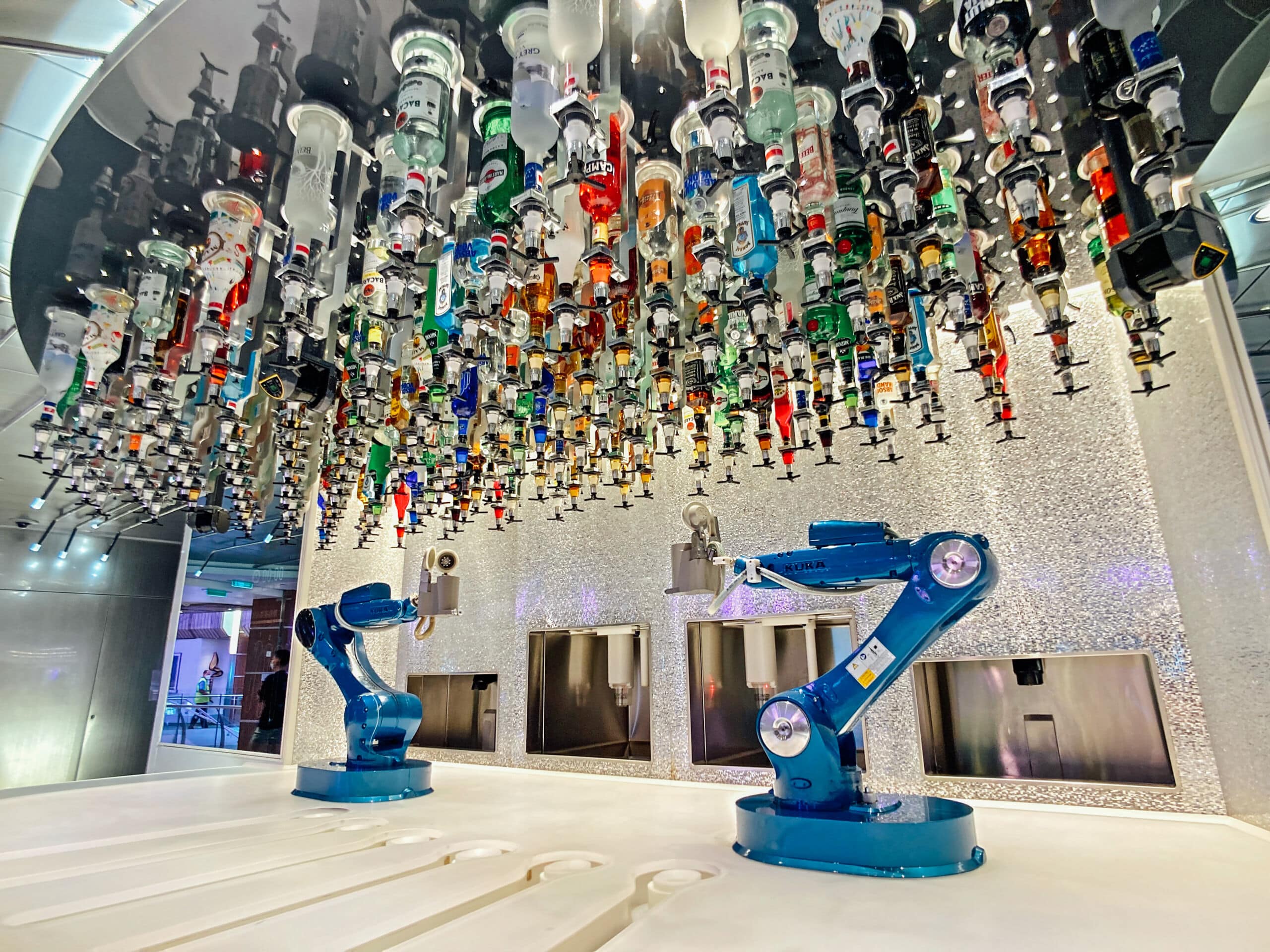 Royal Caribbean RCCL-Spectrum of the seas-Bionic Bar