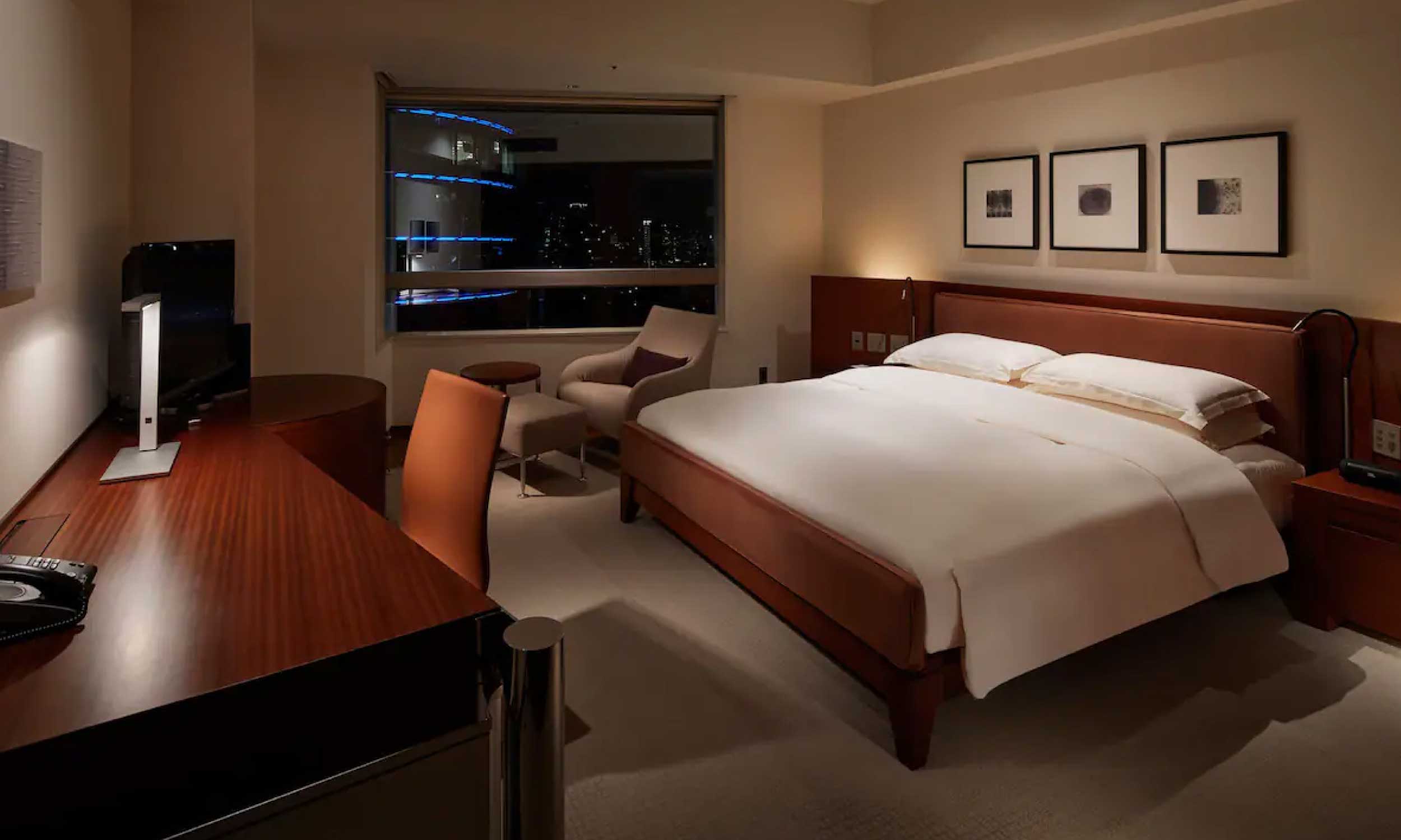 htt jalpak grand hyatt tokyo king guestroom min