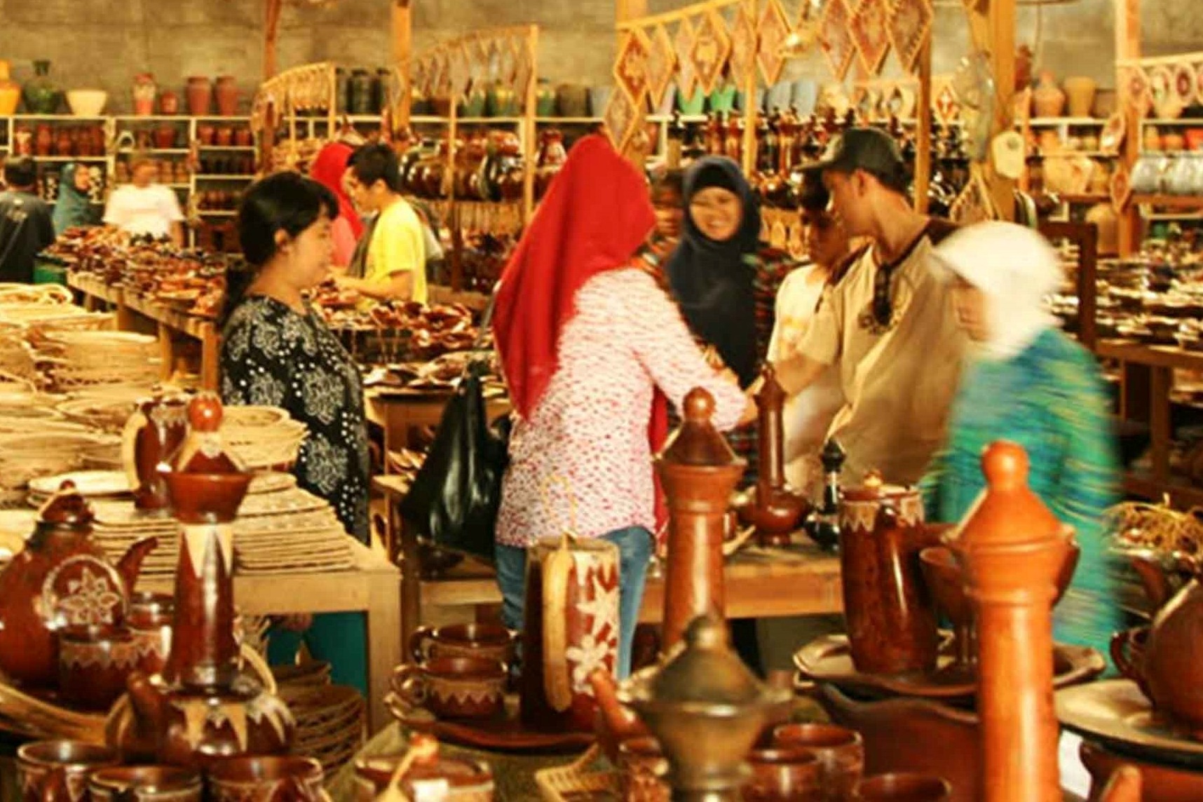 Banyumulek Pottery Village