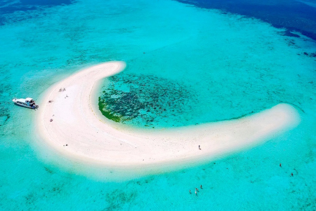 Taka Makassar, Komodo National Park