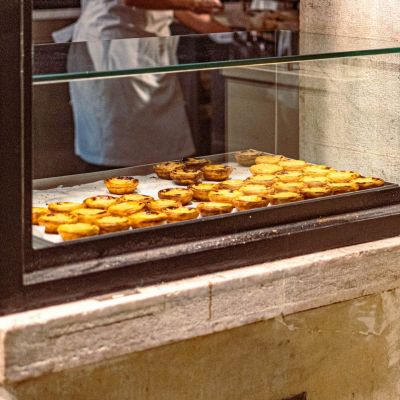9 Incredible Things You Must Try Eating the Next Time You Travel