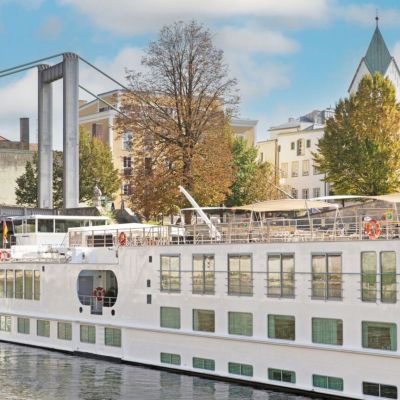 6 Reasons to Travel with Trafalgar River Cruise: Explore Gorgeous Lands and Scenic Rivers