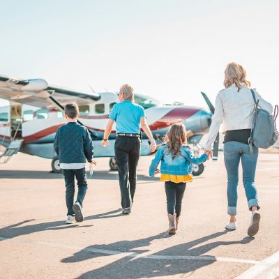 Flying with Kids: Tips to Make Your 2025 Family Vacation Better