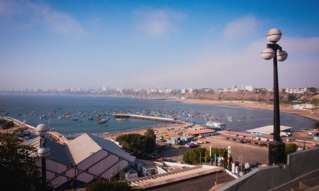 Lima (Callao), Peru Seven Seas Mariner, 17D16N Lima to Miami Hero Image