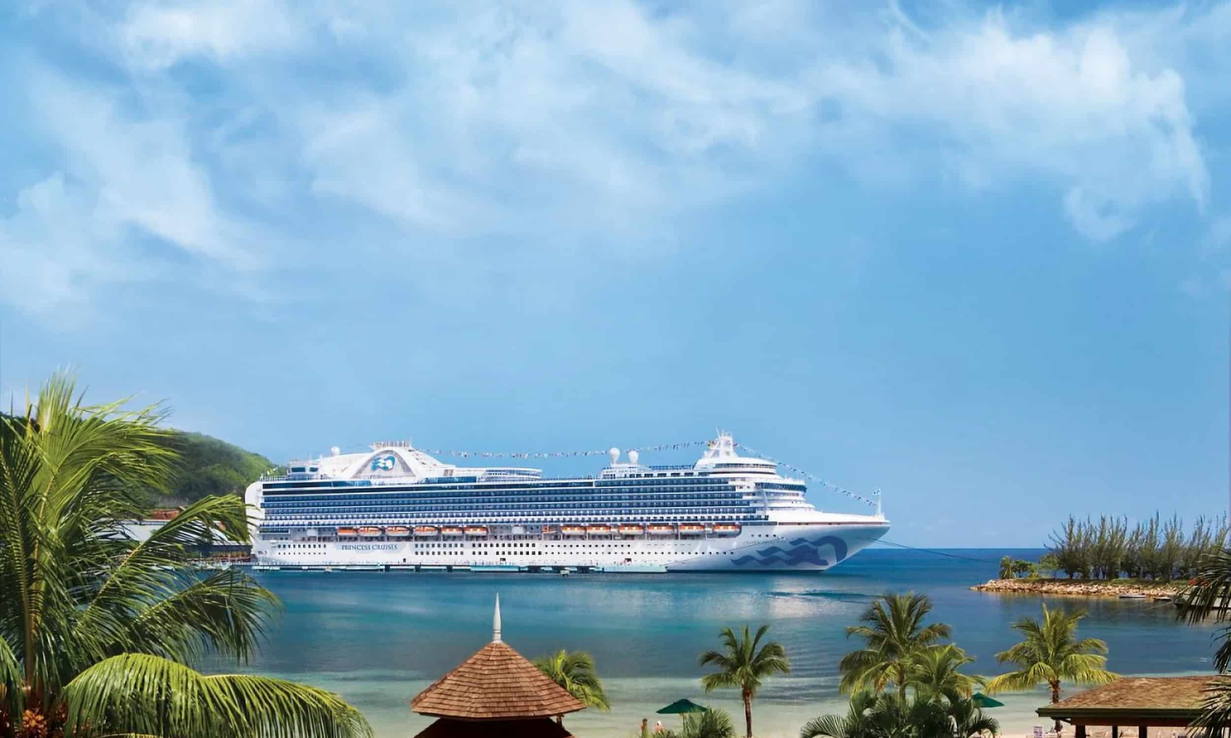 Princess Cruise Crown Princess - Hero Image Princess Cruise Crown Princess - Hero Image