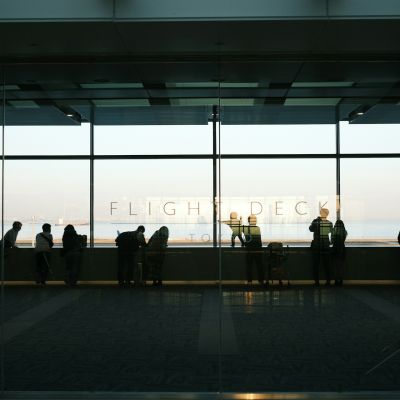 Layover or Direct Flight? Settling the Great Debate for Your Perfect 2026 Holiday